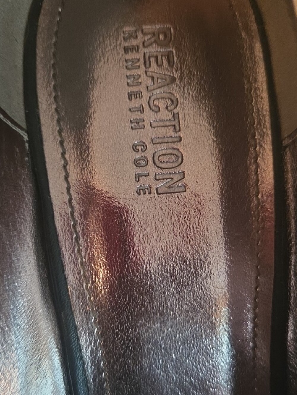 🎀Reaction Kenneth Cole Black Rounded-Toe Pumps - Picture 2 of 5